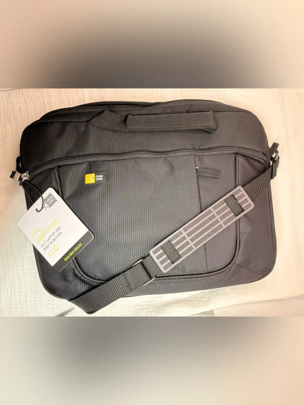 Brand New Case Logic 14